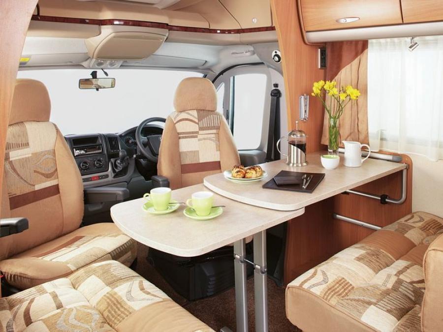 Интерьер Swift Motorhomes Voyager 630 EK 2009 года  (фото 3 из 3)